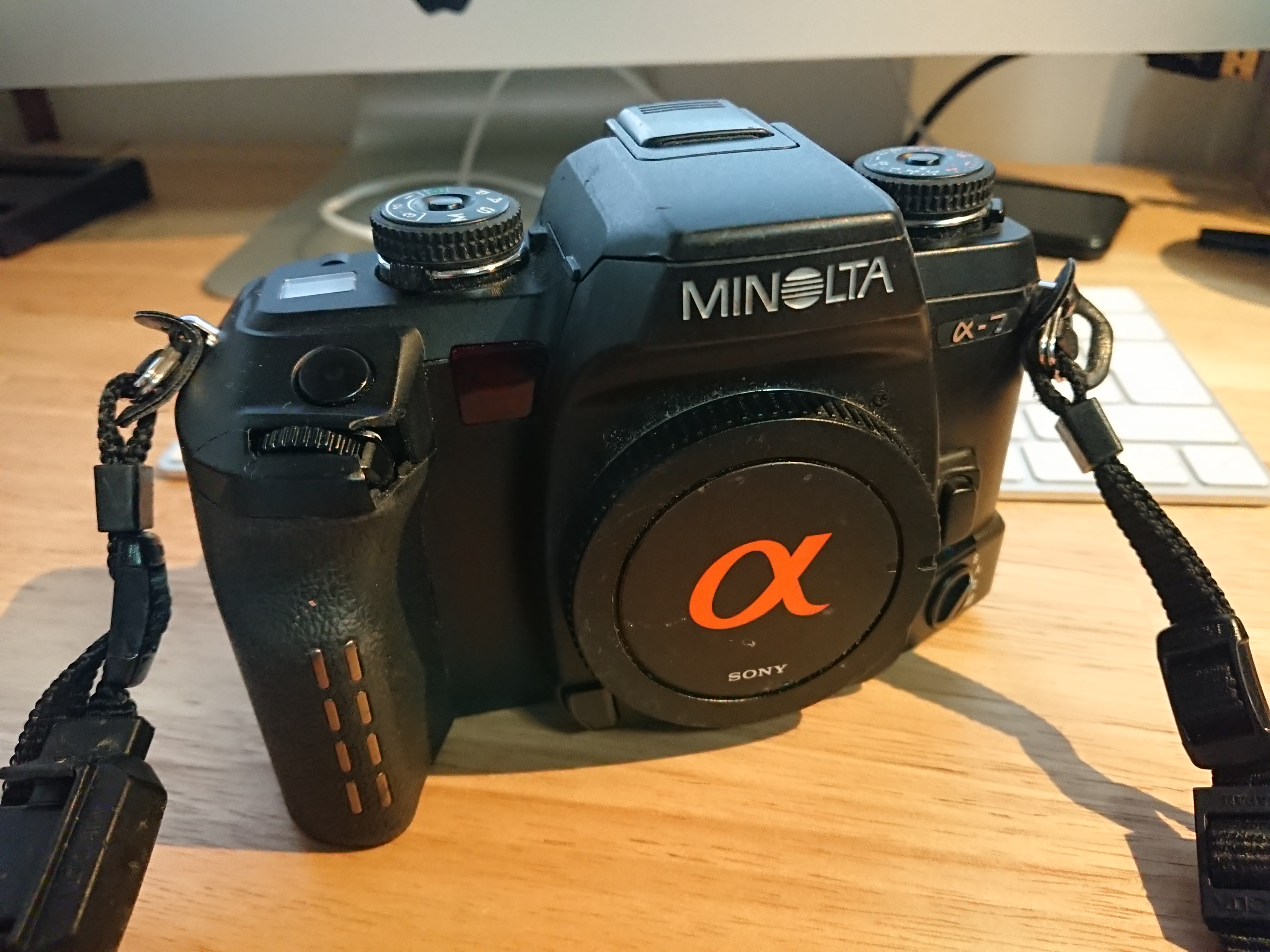 ミノルタのフィルムカメラα-7（ジャンク）を手に入れました